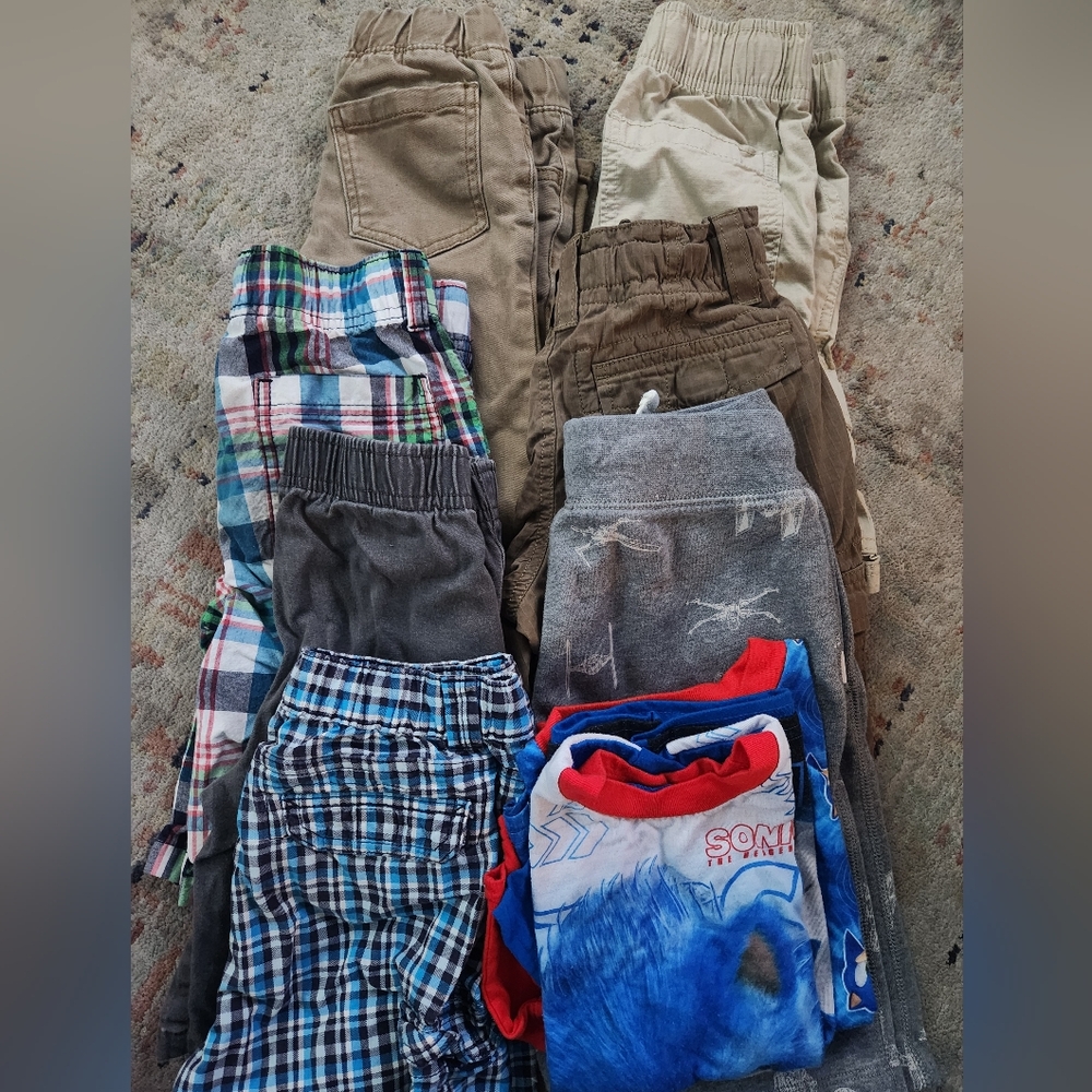 Size 6-7 boys shorts/pants/pajama bundle